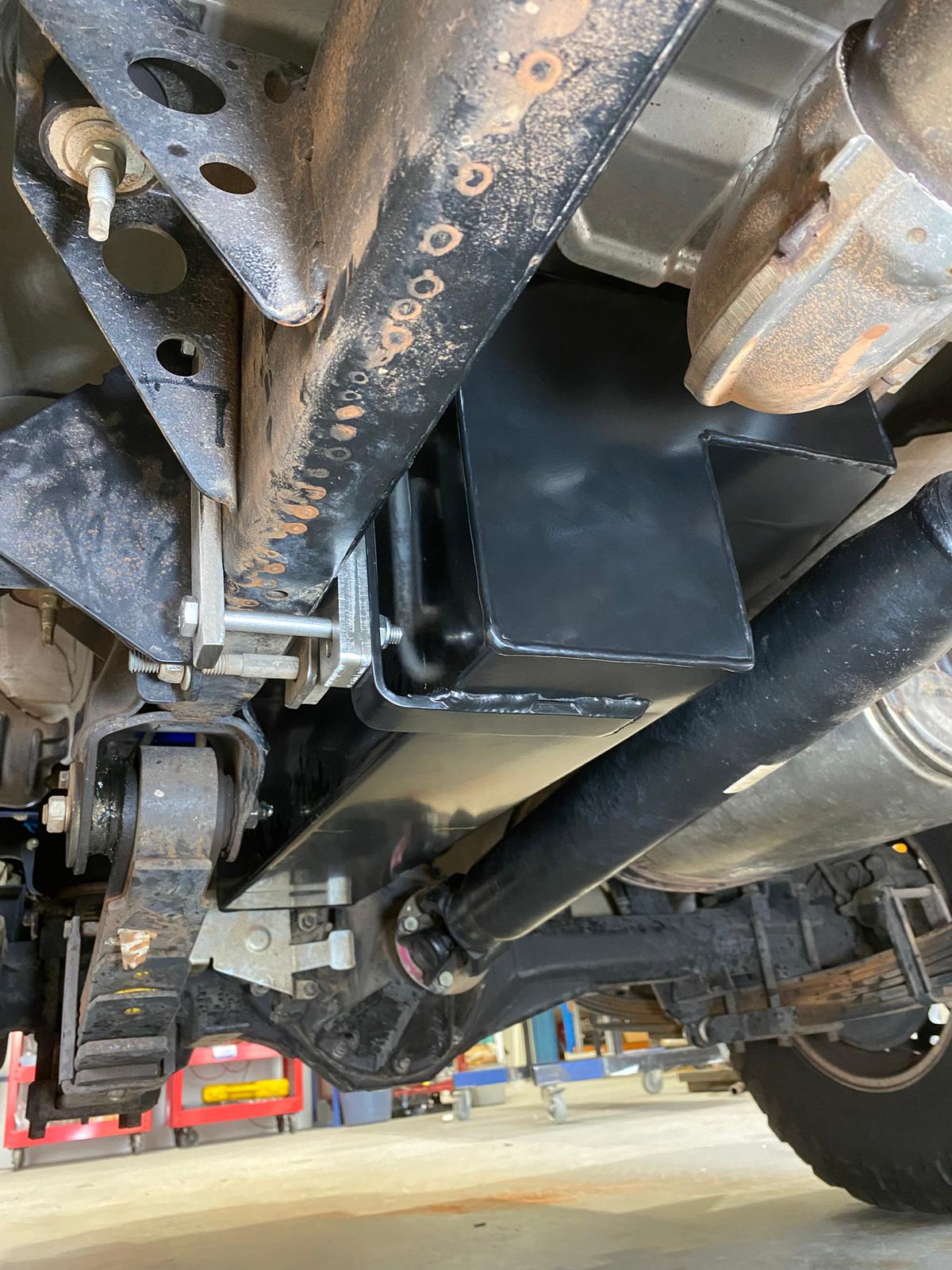 76 series 1GD-FTV 2.8-litre, water tank underbody