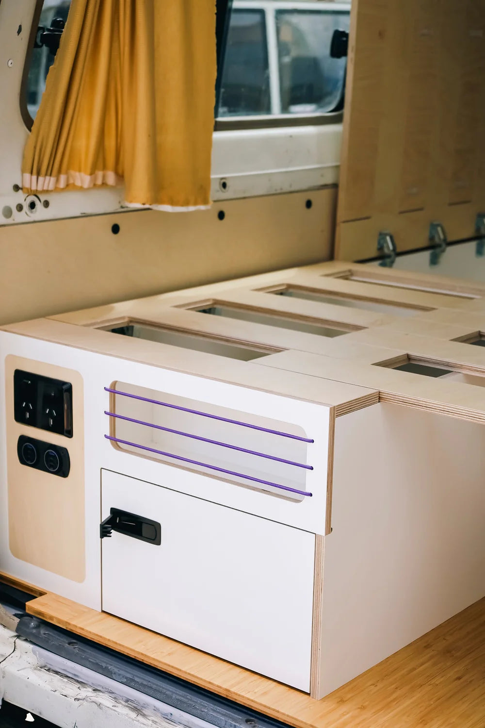 Toyota Troopcarrier - Roam Flat Pack