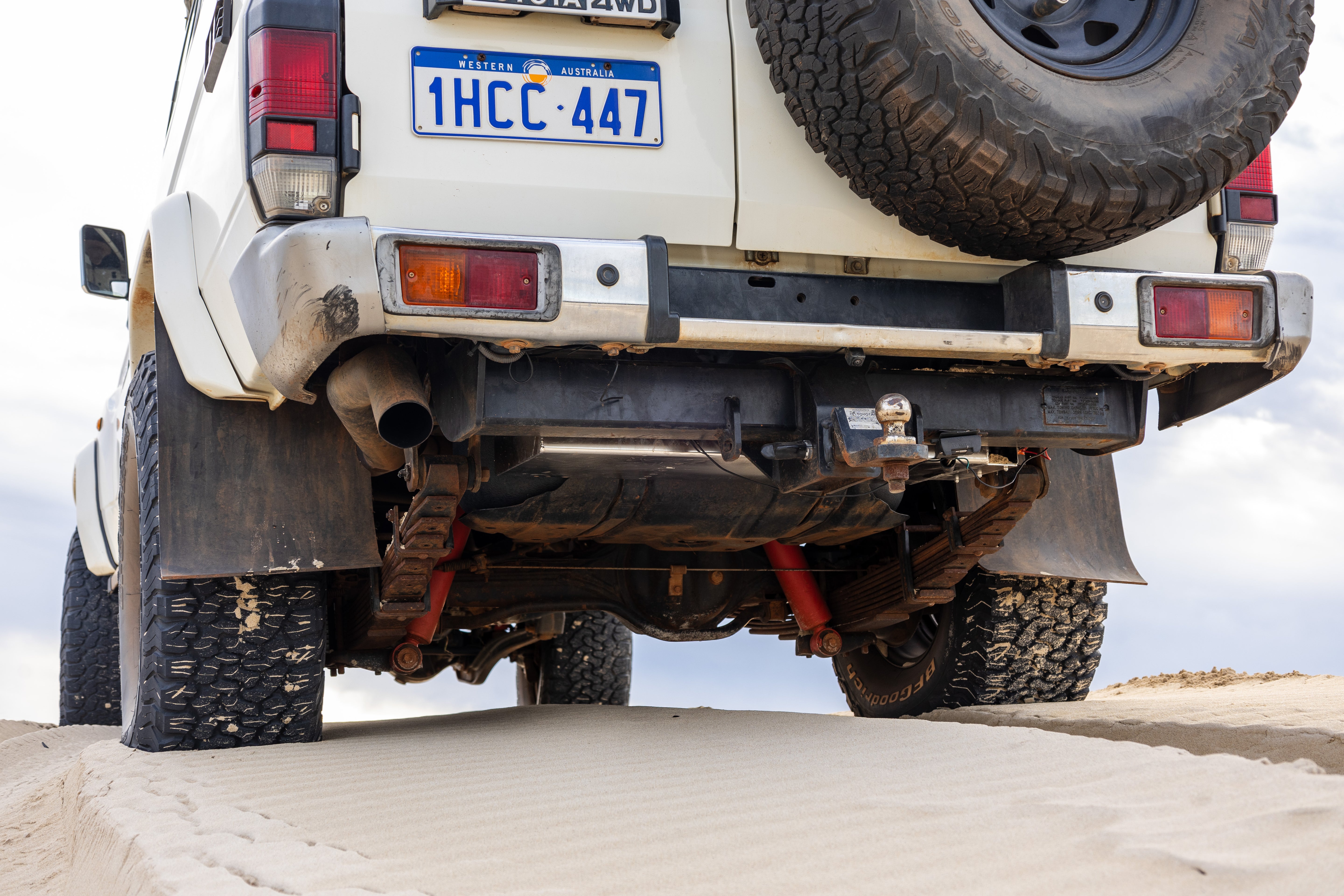 Toyota Troopcarrier underbody water tank 53L 